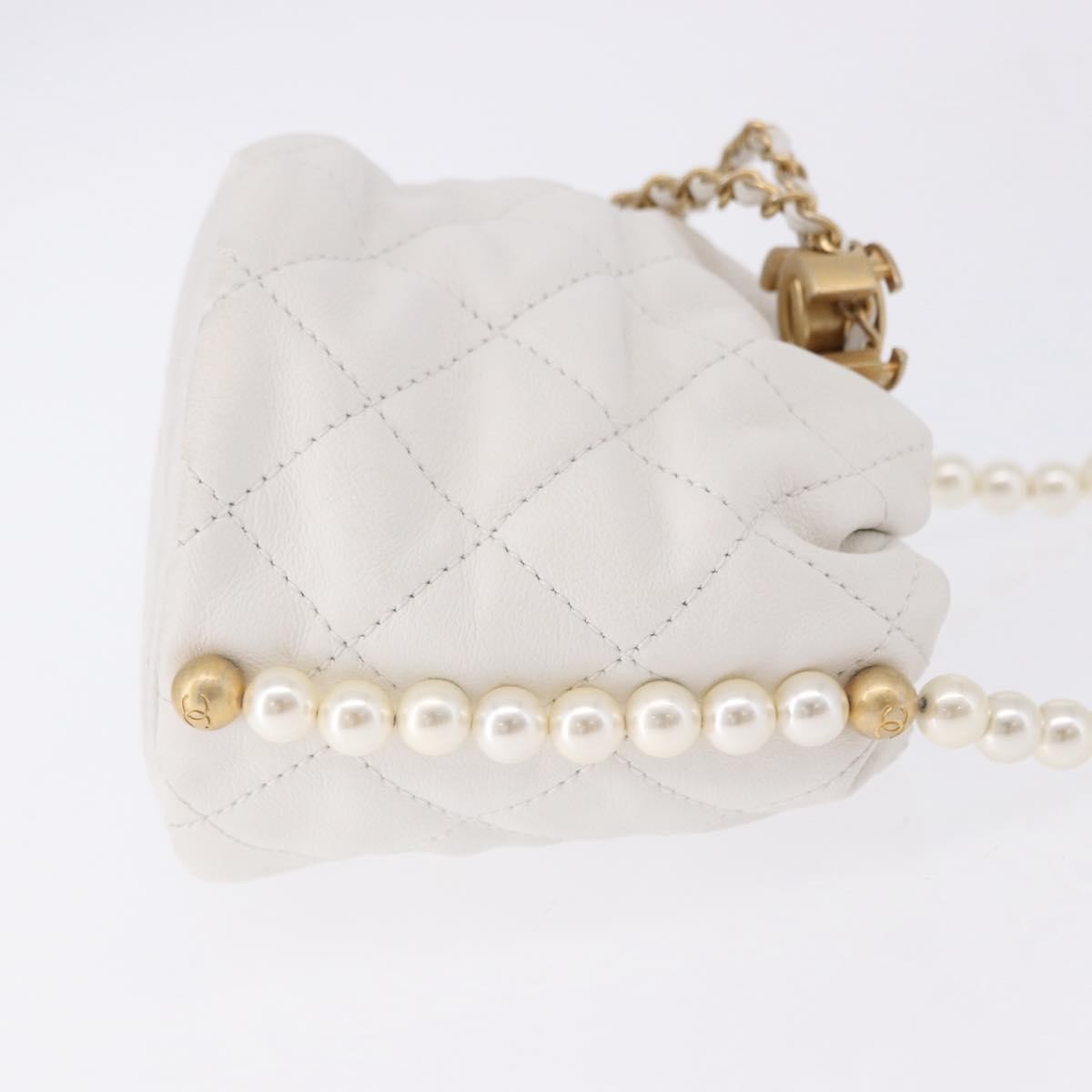Chanel About Pearls Bucket Quilted Calfskin White Leather Shoulder Bag Bag (Pre-Owned)