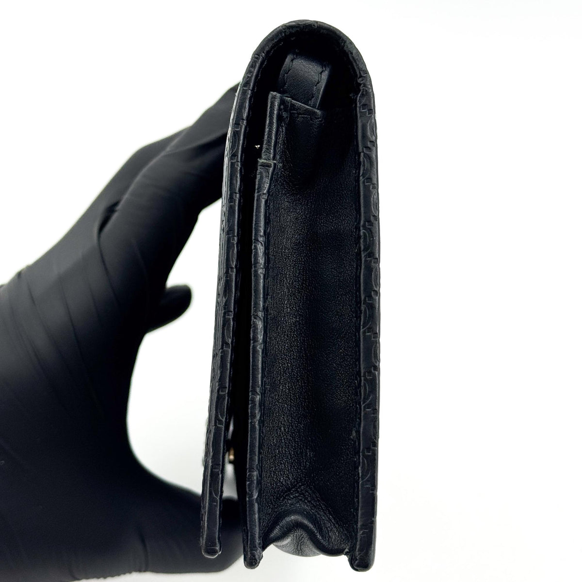 Gucci Wallet On Strap Microguccissima Leather Black Leather Crossbody Bag Bag (Pre-Owned)