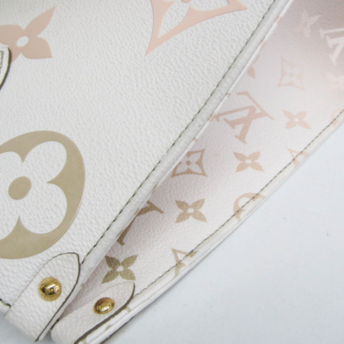 Louis Vuitton Onthego Spring In The City Monogram Giant Canvas Khaki Canvas Tote Bag Bag (Pre-Owned)