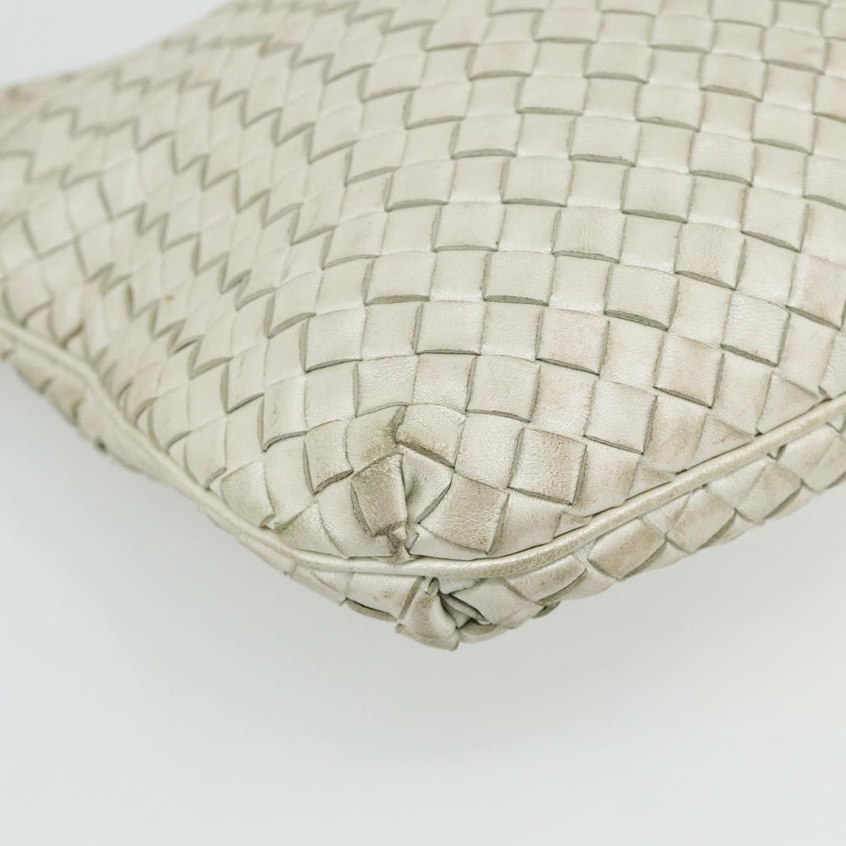 Bottega Veneta Intrecciato Shoulder Leather White Leather Shoulder Bag Bag (Pre-Owned)