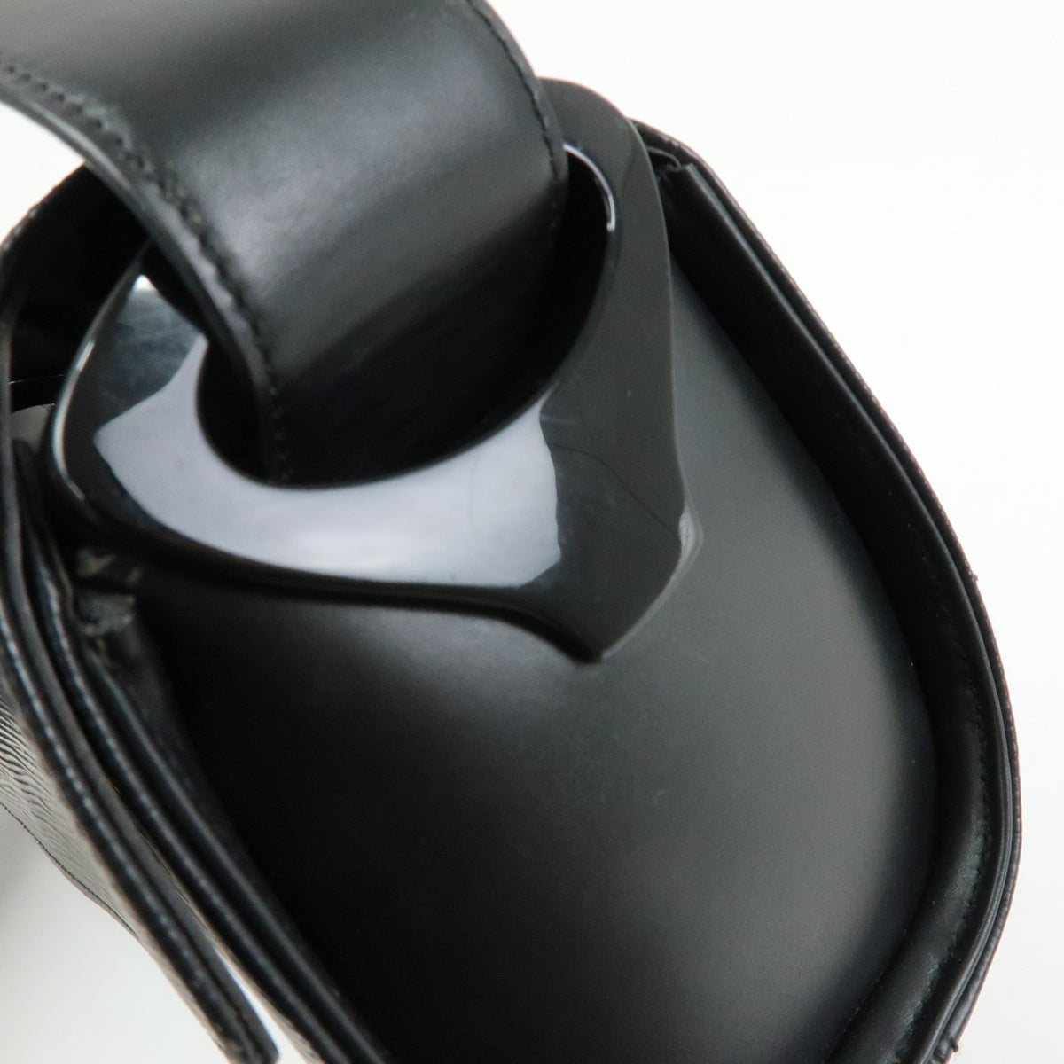 Louis Vuitton Nocturne Epi Leather Black Leather Shoulder Bag Bag (Pre-Owned)