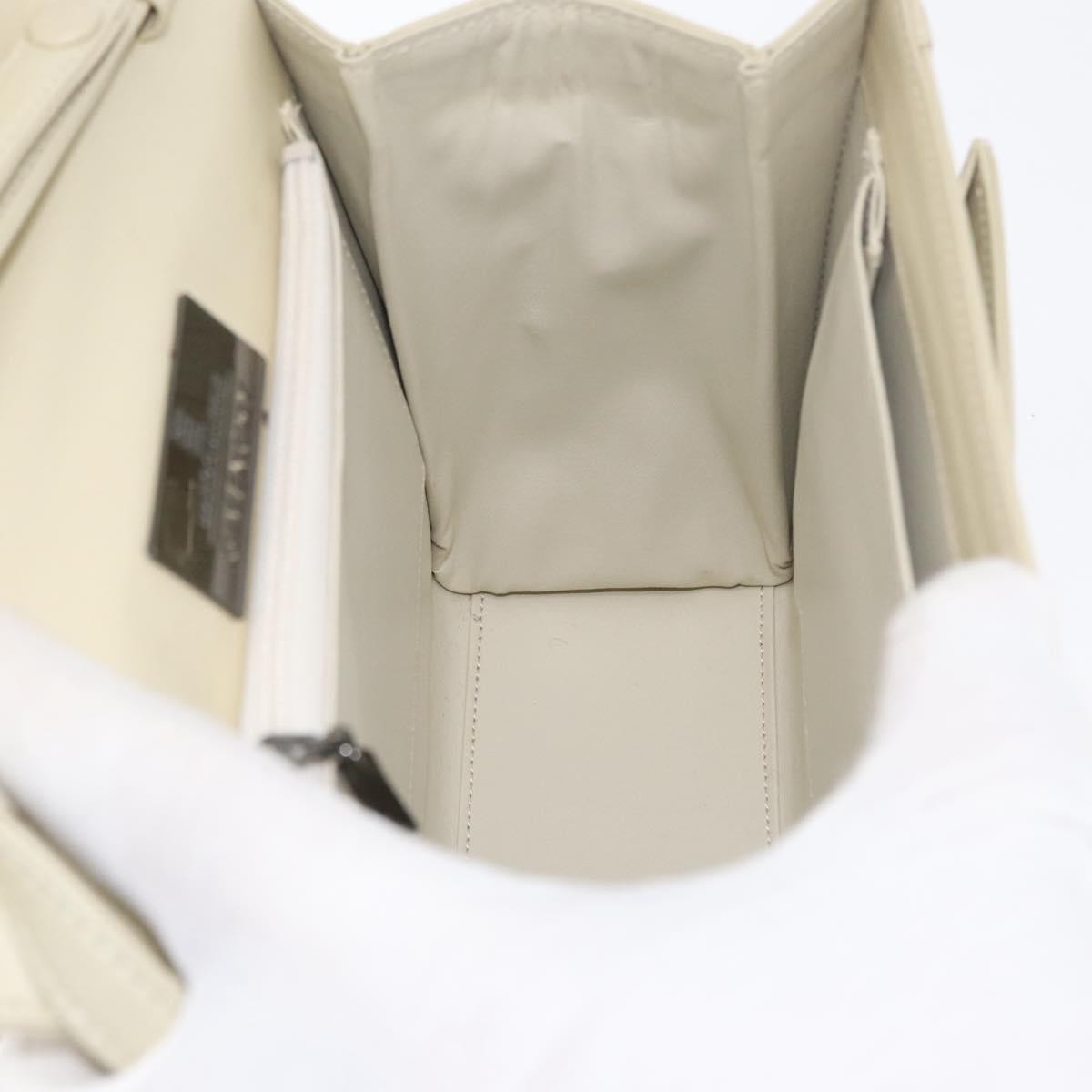Givenchy Vintage Leather Beige Leather Handbag (Pre-Owned)