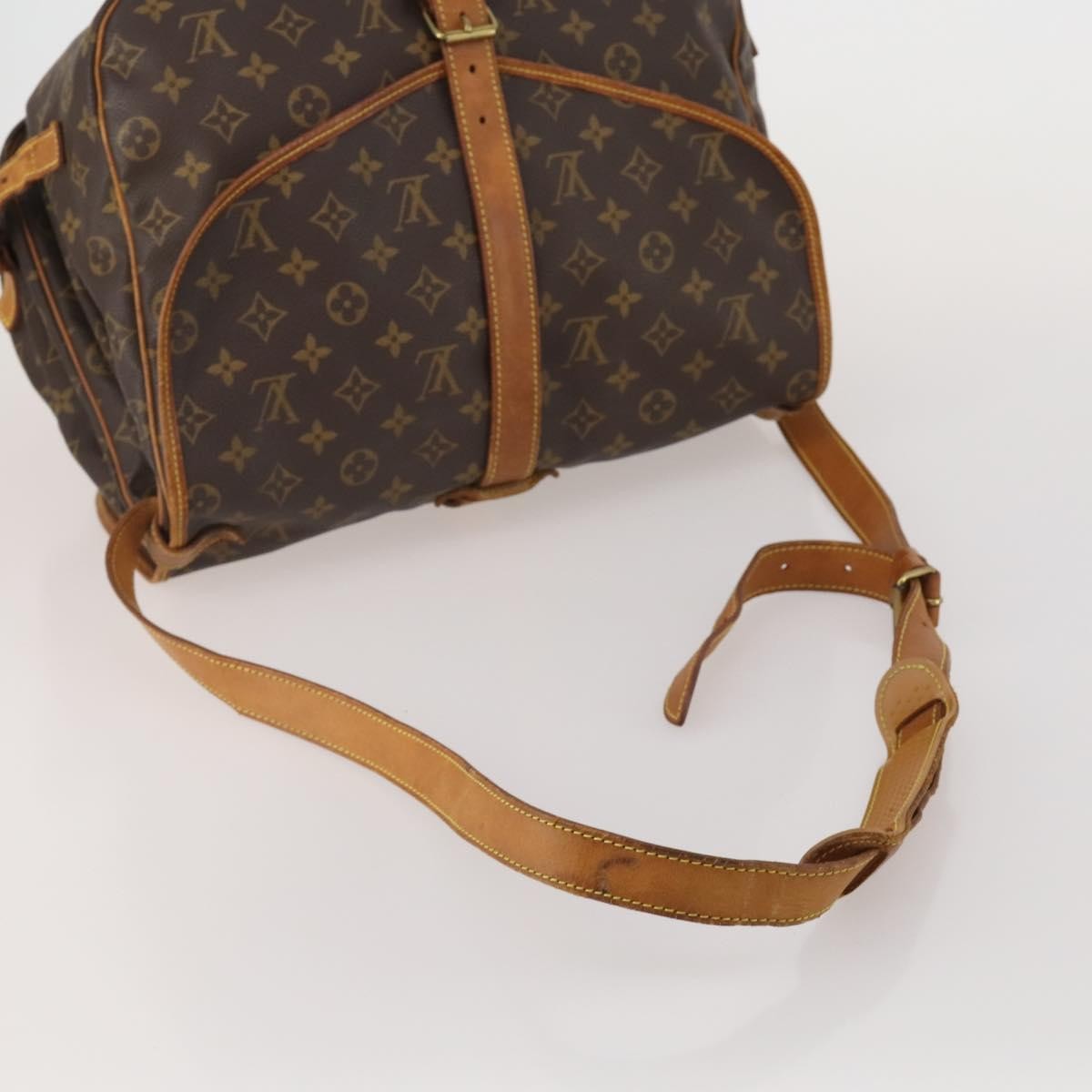 Louis Vuitton Saumur Monogram Canvas Brown Canvas Handbag (Pre-Owned)