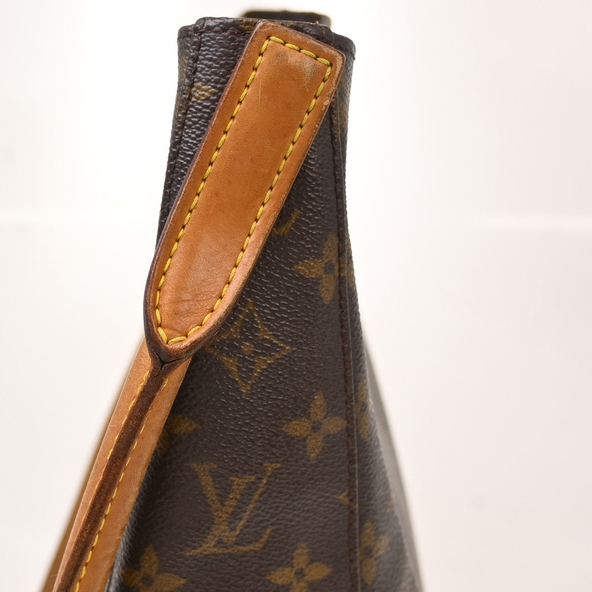 Louis Vuitton Loop Hobo Canvas Brown Canvas Shoulder Bag Bag (Pre-Owned)