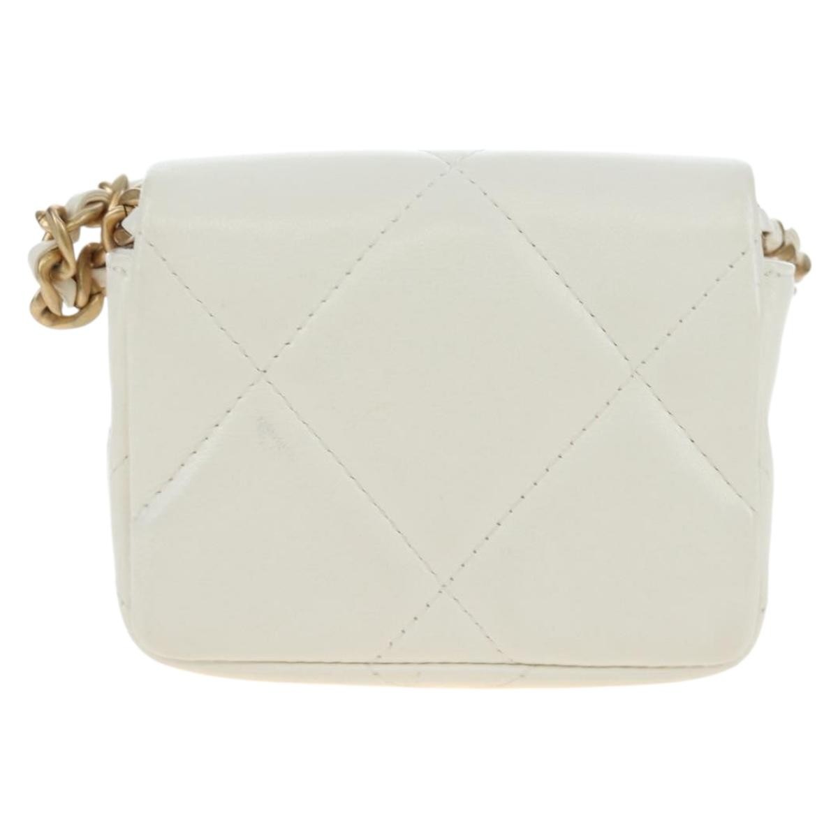 Chanel 19 Card Holder On Chain Quilted Leather White Leather Shoulder Bag Bag (Pre-Owned)