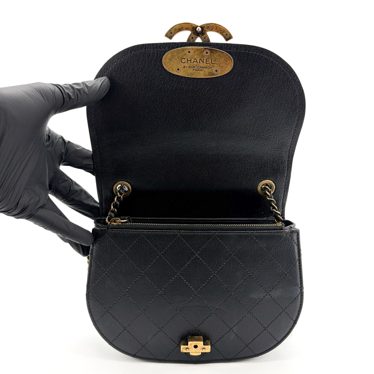 Chanel Coco Curve Flap Messenger Calfskin And Quilted Goatskin Black Leather Shoulder Bag Bag (Pre-Owned)