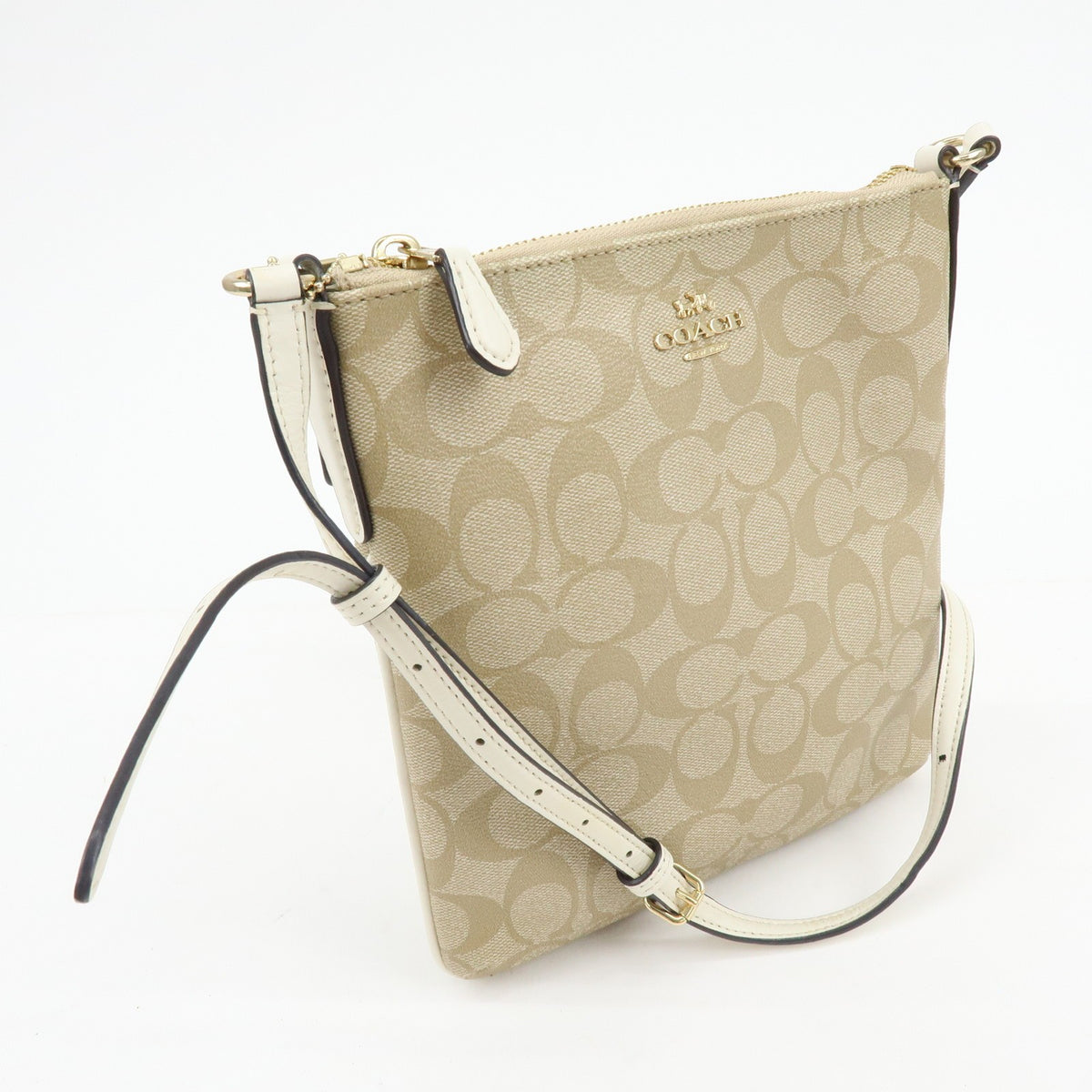 Coach Shoulder Canvas Beige Canvas Handbag (Pre-Owned)