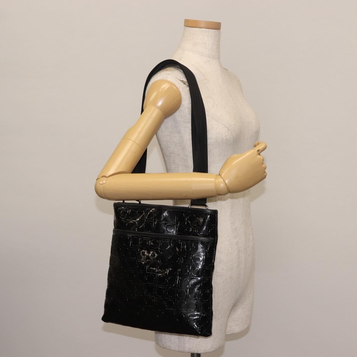 Salvatore Ferragamo Gancini Patent Leather Black Patent_Leather Shoulder Bag Bag (Pre-Owned)