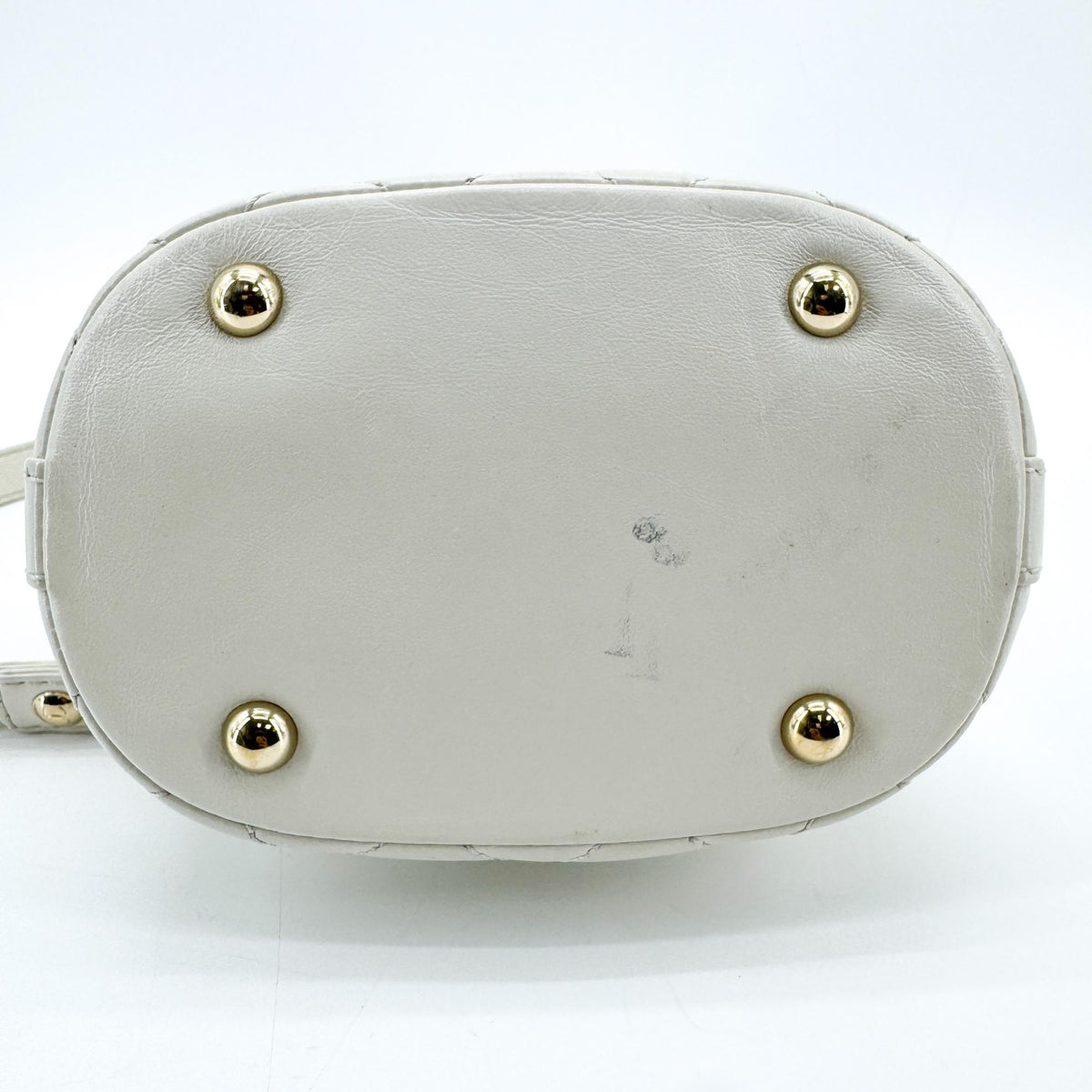 Chanel Cc Lock Flap Bucket Quilted Lambskin White Leather Shoulder Bag Bag (Pre-Owned)