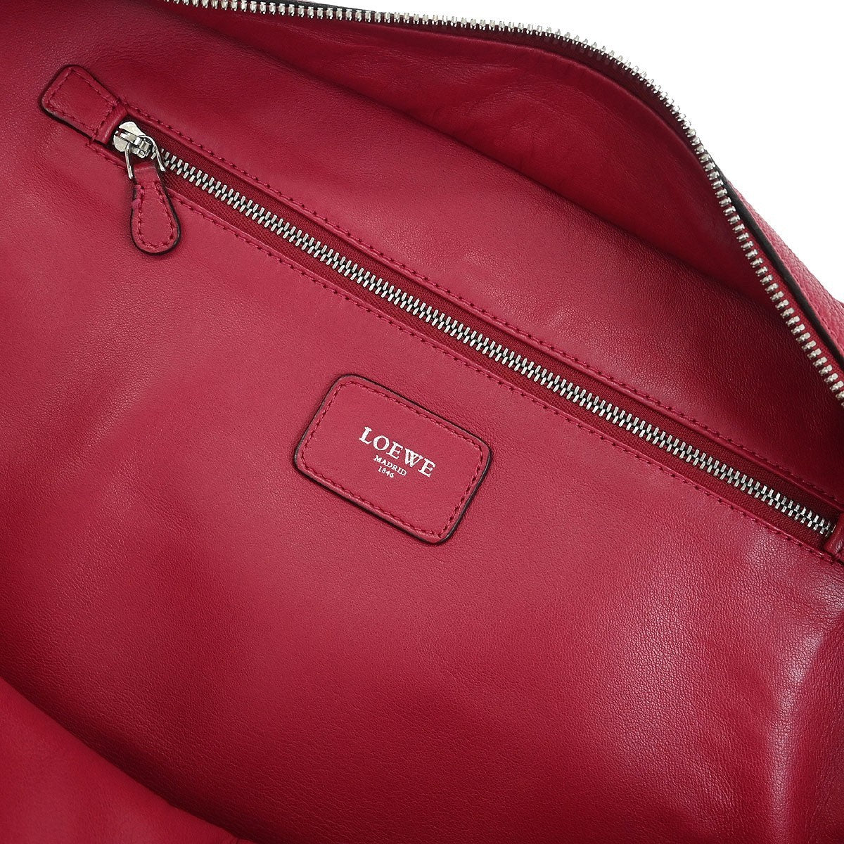 Loewe Amazona Leather Red Leather Handbag (Pre-Owned)