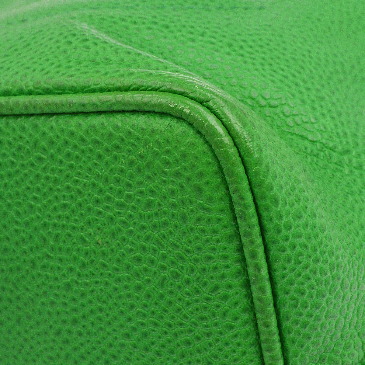 Chanel Vintage Cc Bucket Caviar Green Calfskin Shoulder Bag Bag (Pre-Owned)