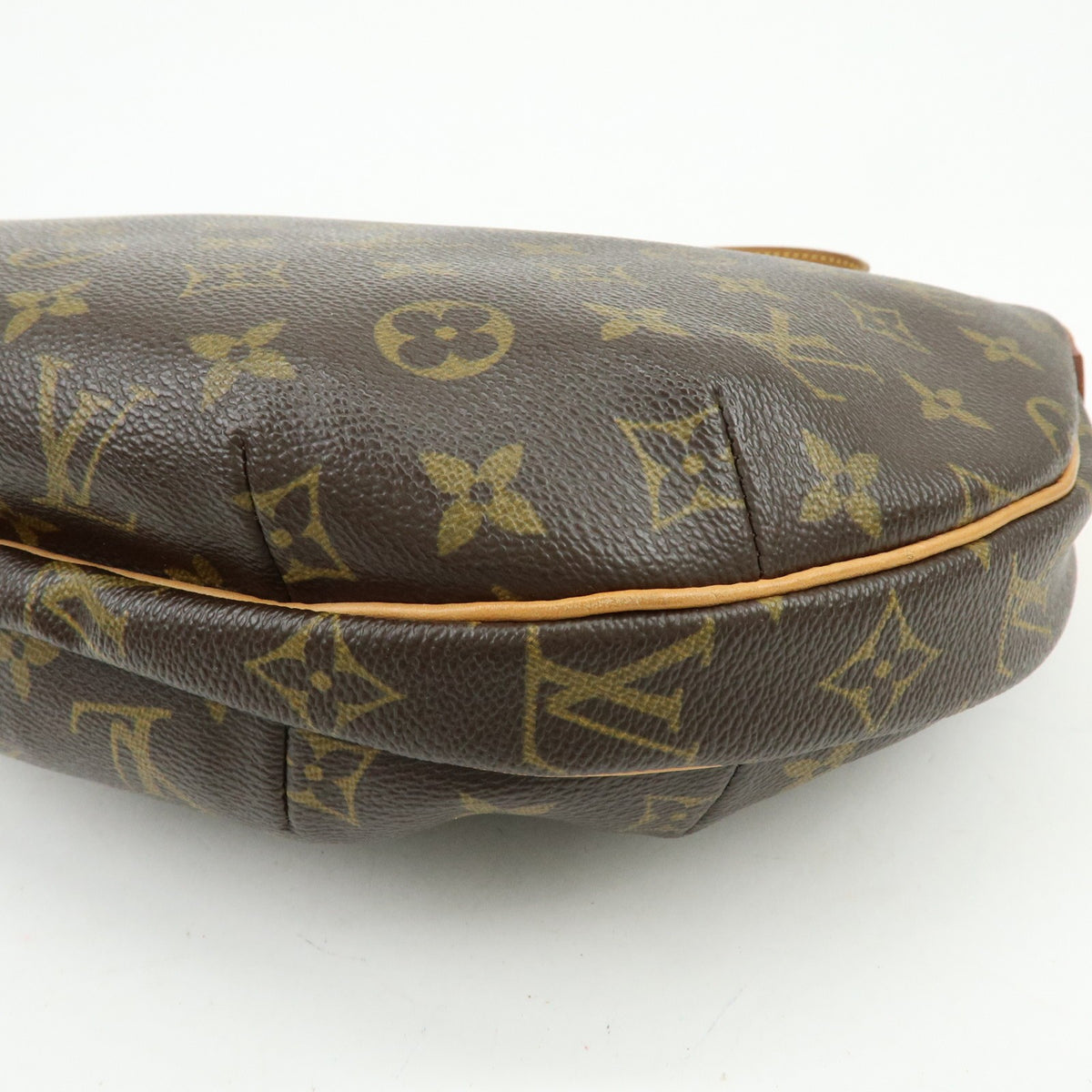 Louis Vuitton Croissant Monogram Canvas Brown Canvas Handbag (Pre-Owned)