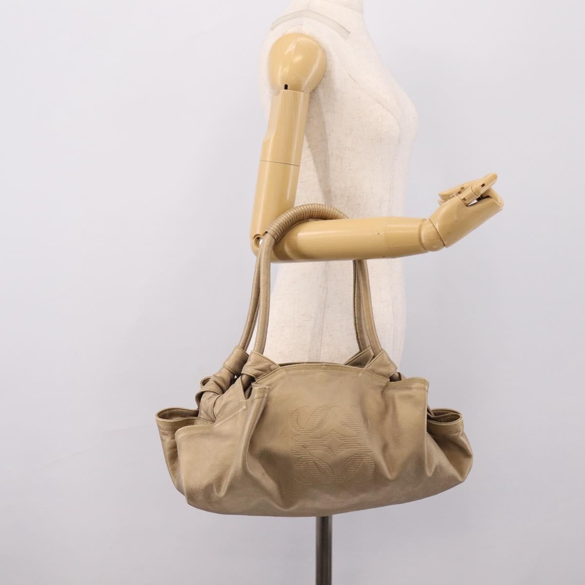 Loewe Aire Leather Gold Leather Shoulder Bag Bag (Pre-Owned)