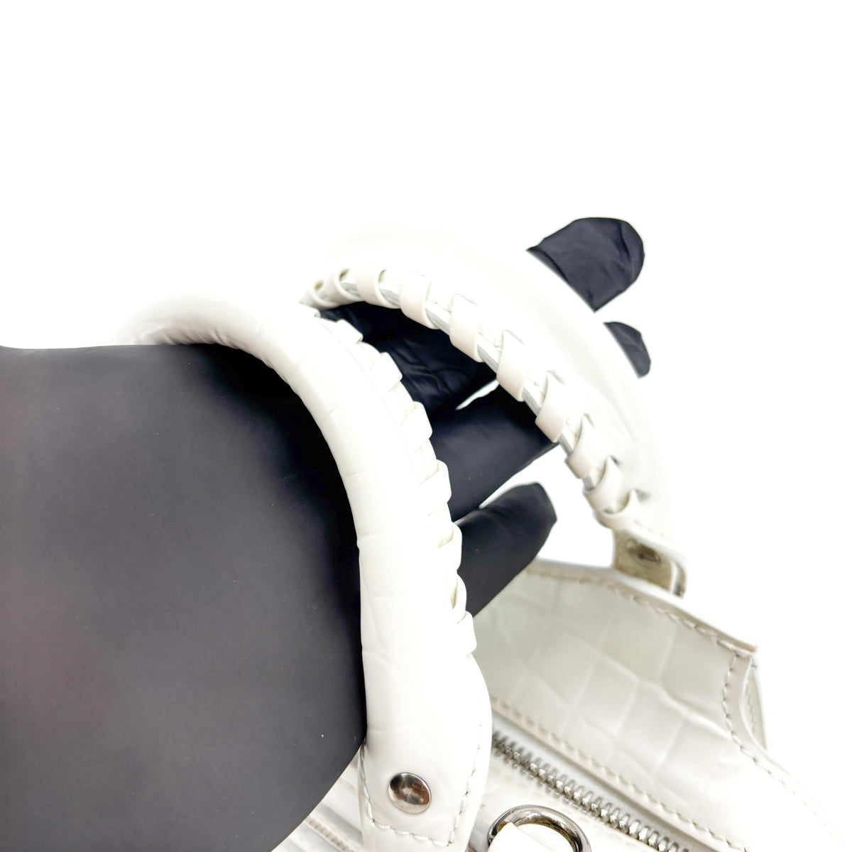 Balenciaga Neo Classic City Leather White Leather Handbag (Pre-Owned)