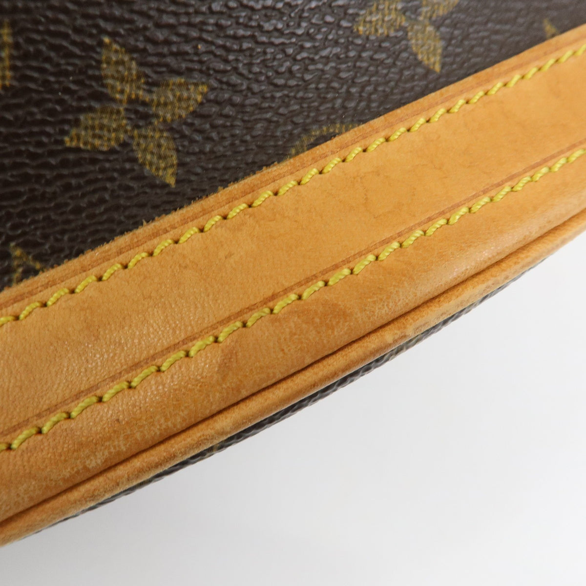 Louis Vuitton Petit Bucket Monogram Canvas Brown Canvas Handbag (Pre-Owned)