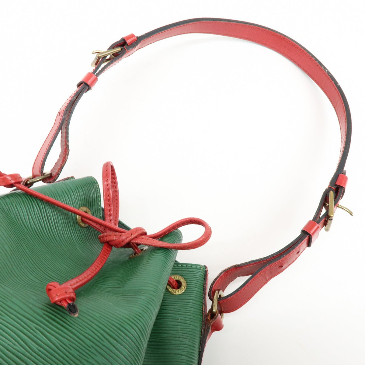 Louis Vuitton Bicolor Petit Noe Epi Leather Green Leather Handbag (Pre-Owned)
