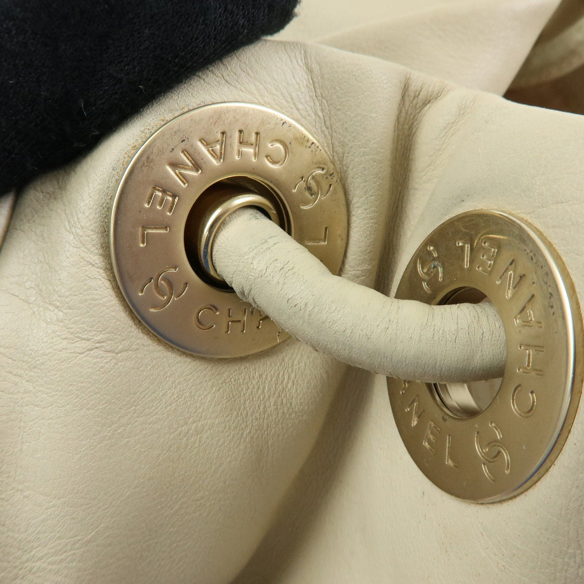 Chanel Camellia Lambskin Beige Leather Tote Bag Bag (Pre-Owned)