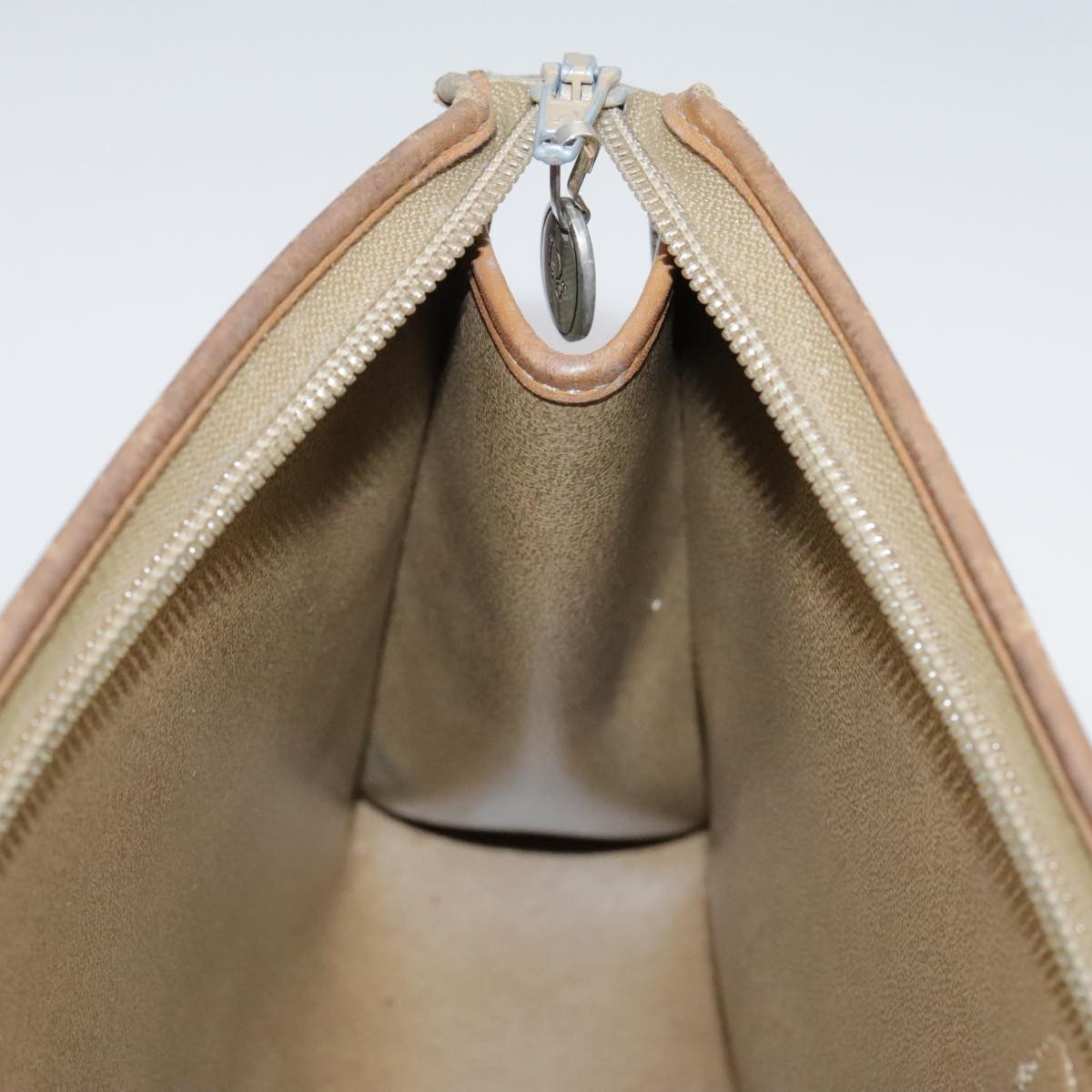 Christian Dior Vintage Honeycomb Zip Canvas And Leather Beige Canvas Clutche & Pouche Bag (Pre-Owned)