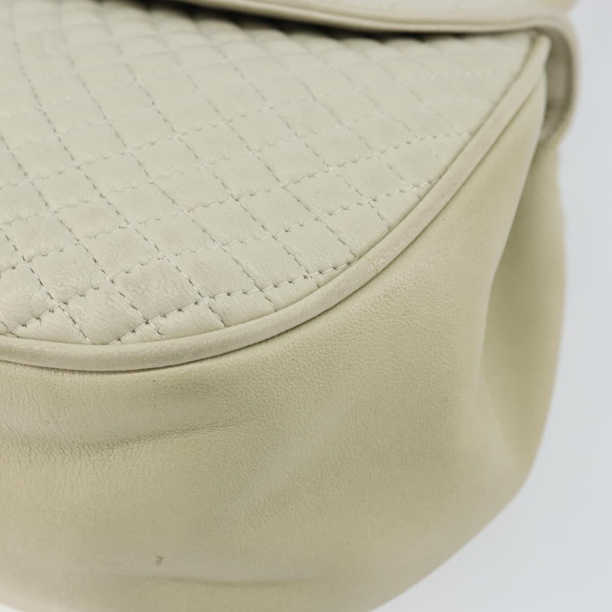 Bally Vintage Quilted Leather White Leather Handbag (Pre-Owned)