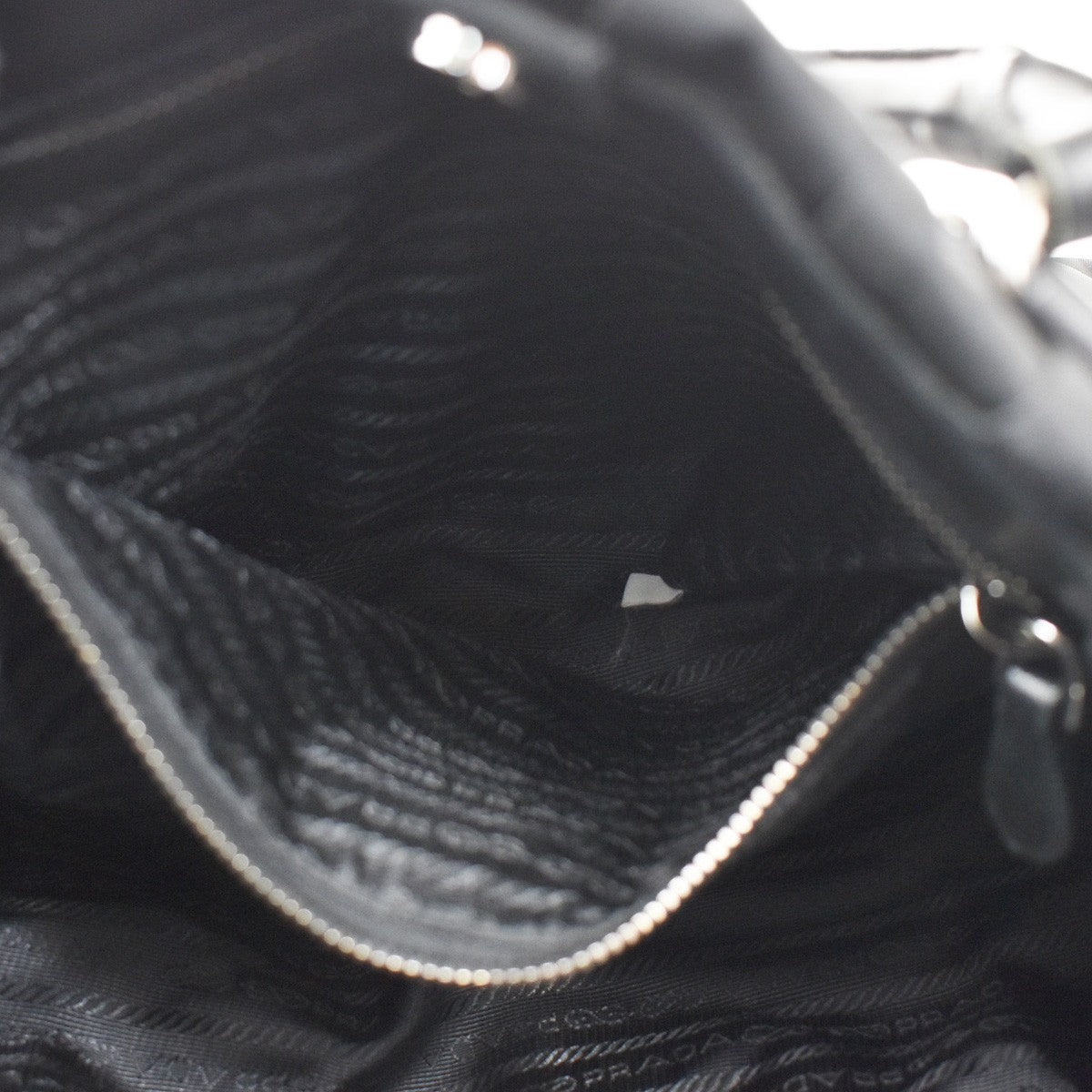 Prada Gaufre Shopping Tessuto Black Nylon Tote Bag Bag (Pre-Owned)