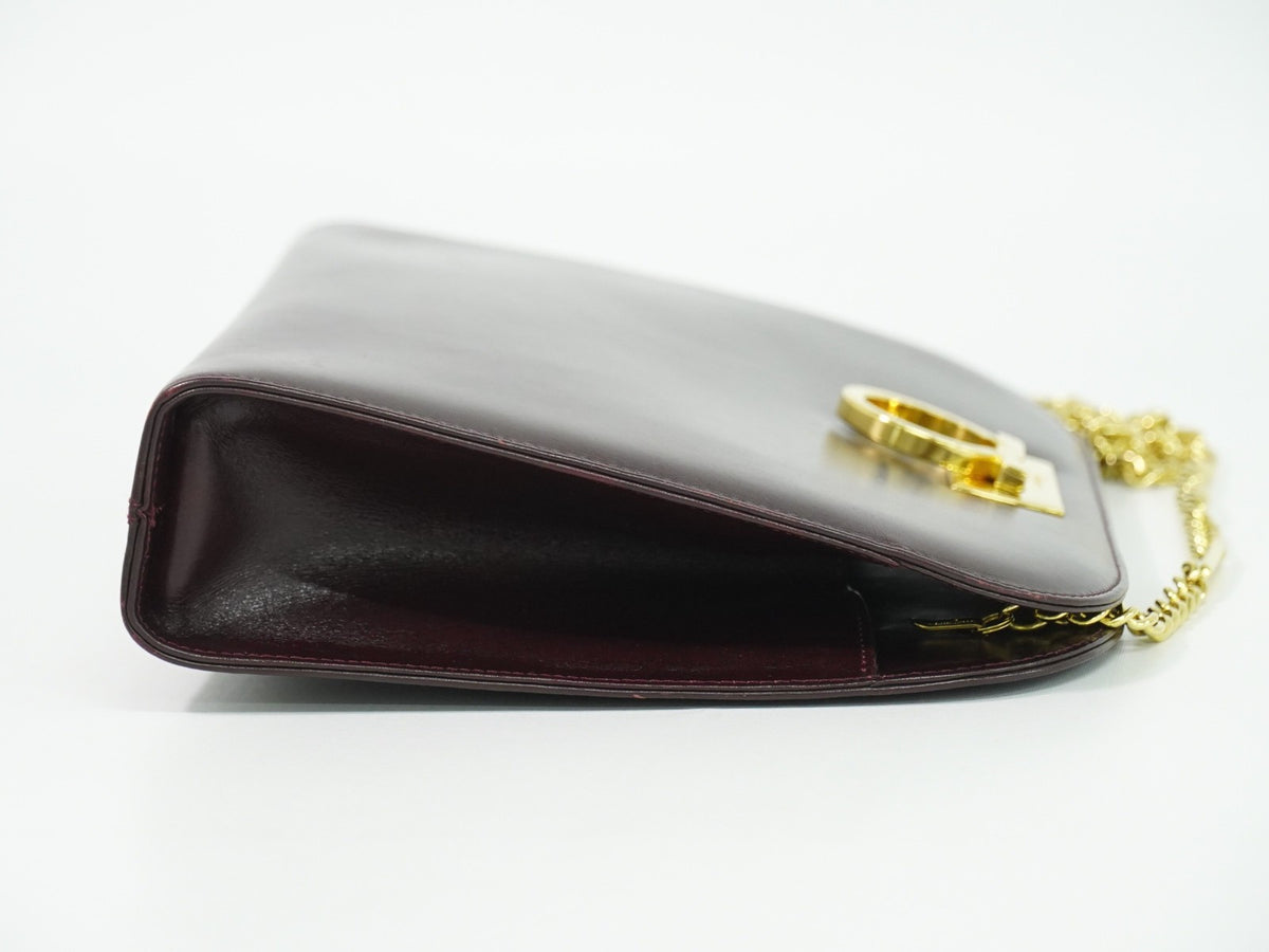 Salvatore Ferragamo Vintage Gancini Chain Leather Burgundy Leather Shoulder Bag Bag (Pre-Owned)