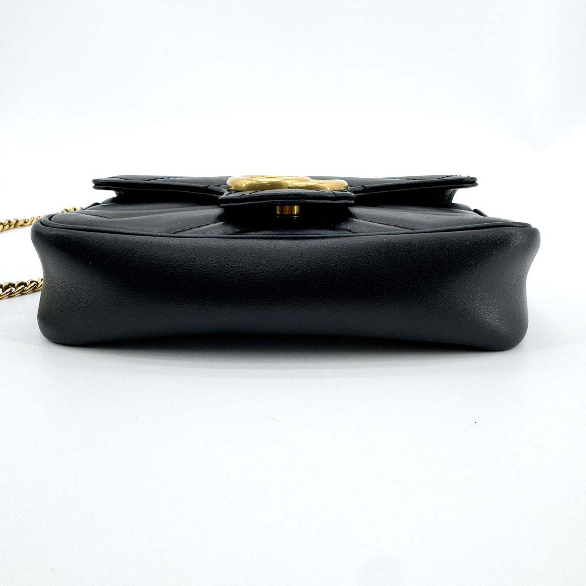 Gucci Gg Marmont Flap Matelasse Leather Black Leather Handbag (Pre-Owned)
