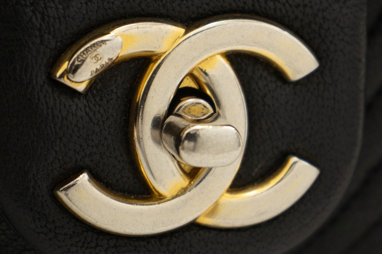 Chanel Classic Single Flap Chevron Lambskin Black Leather Shoulder Bag Bag (Pre-Owned)