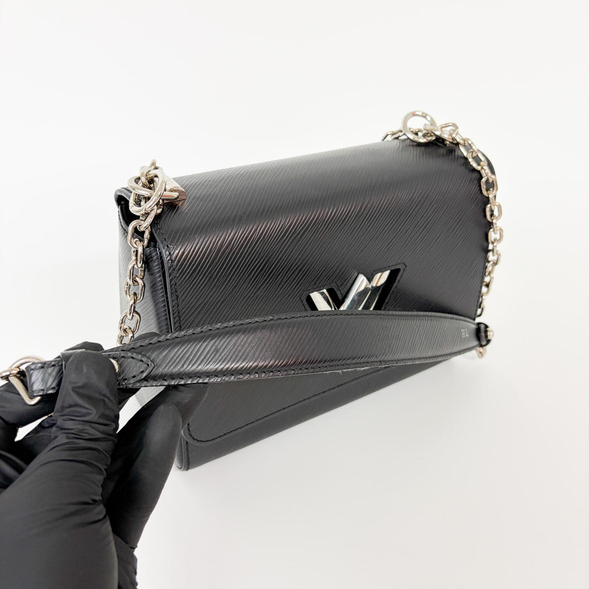 Louis Vuitton Twist Epi Leather Black Leather Handbag (Pre-Owned)