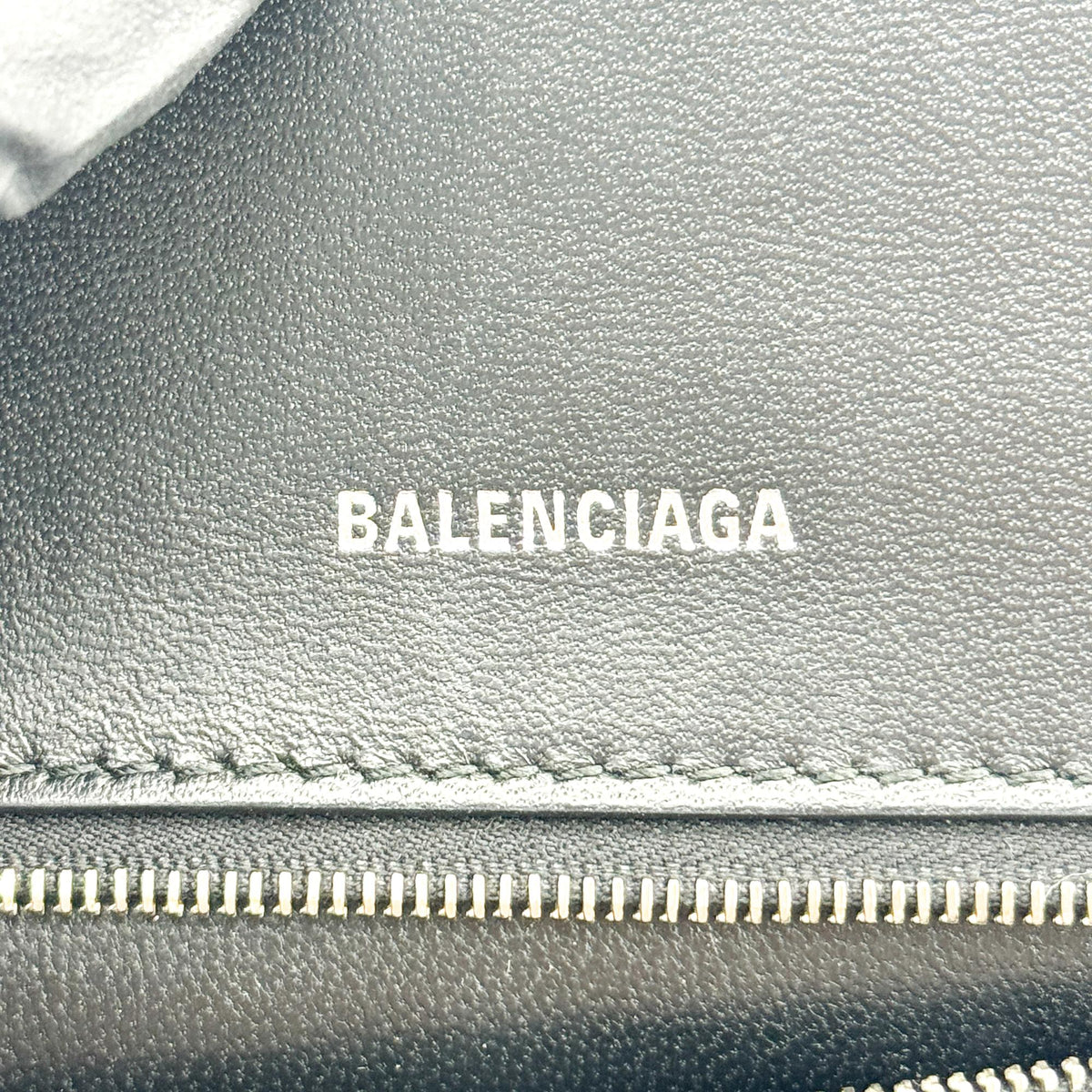 Balenciaga Hourglass Top Handle Leather Black Leather Handbag (Pre-Owned)