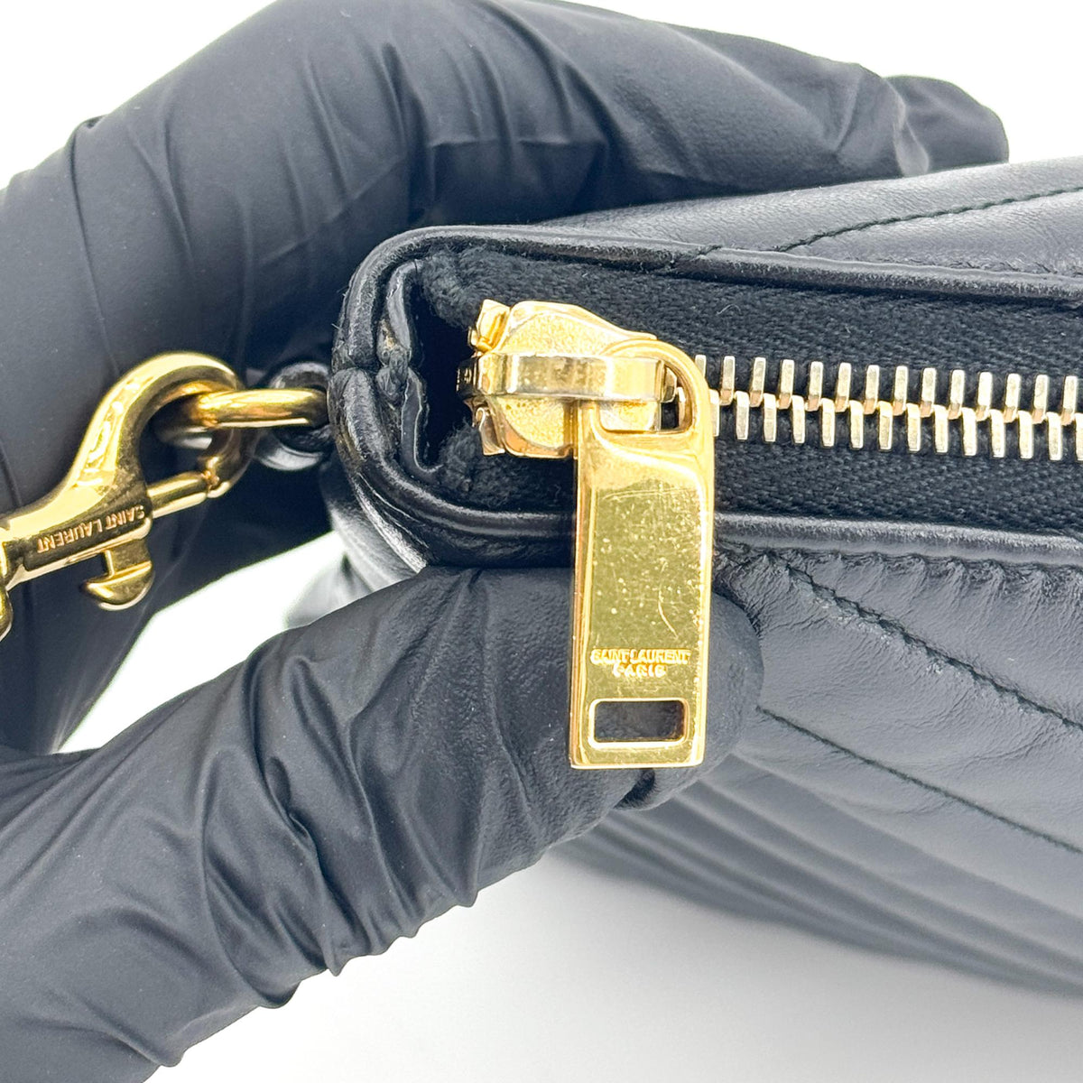 Saint Laurent Classic Monogram Wristlet Matelasse Chevron Leather Black Leather Clutche & Pouche Bag (Pre-Owned)