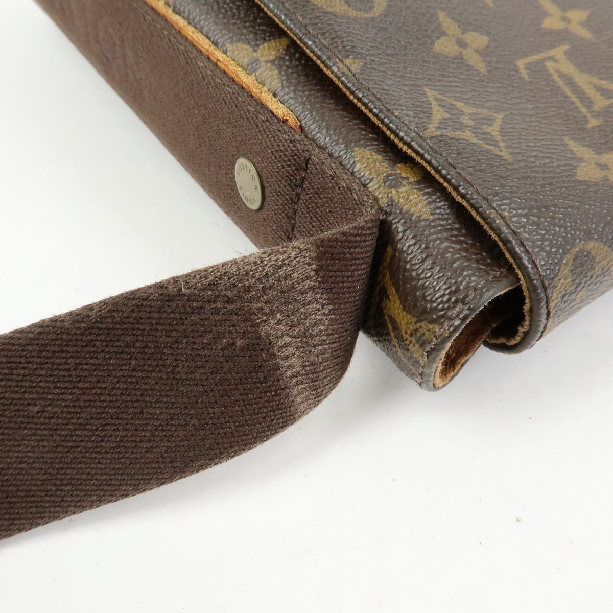 Louis Vuitton Beaubourg Messenger Monogram Canvas Brown Canvas Handbag (Pre-Owned)