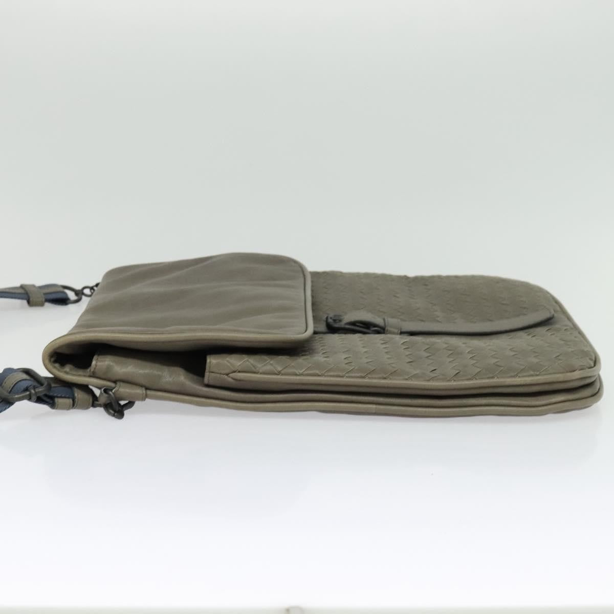 Bottega Veneta Vintage Flap Intrecciato Leather Gray Leather Shoulder Bag Bag (Pre-Owned)