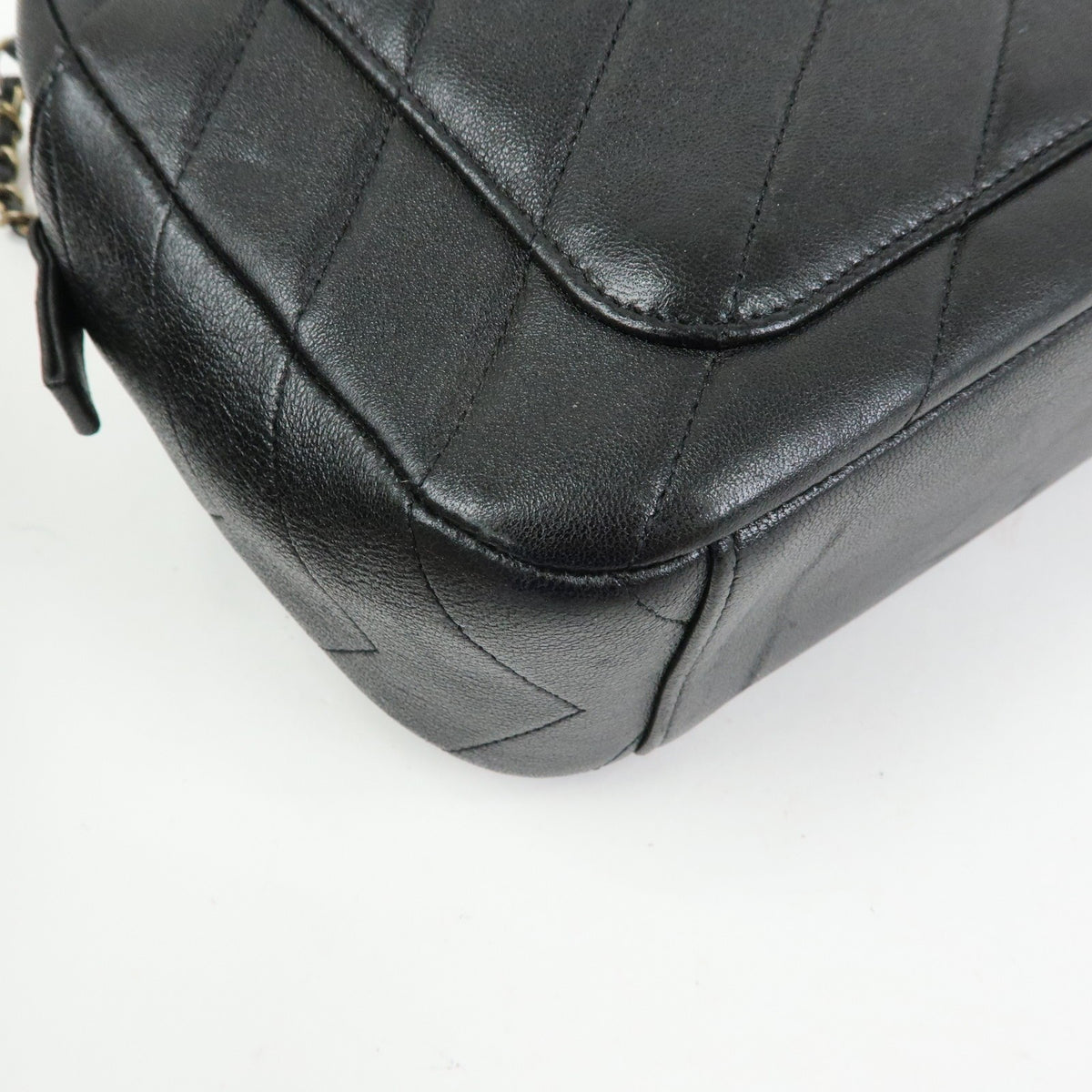 Chanel Camera Chevron Lambskin Black Leather Handbag (Pre-Owned)