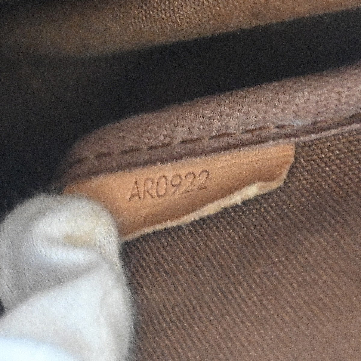 Louis Vuitton Saumur Monogram Canvas Brown Canvas Shoulder Bag Bag (Pre-Owned)