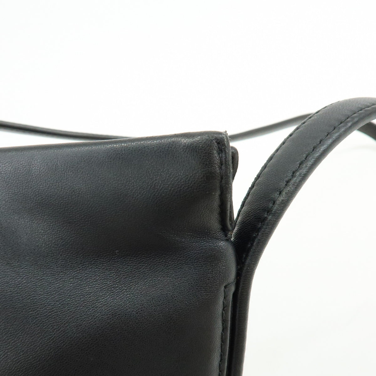 Loewe Vintage Anagram Leather Black Leather Handbag (Pre-Owned)