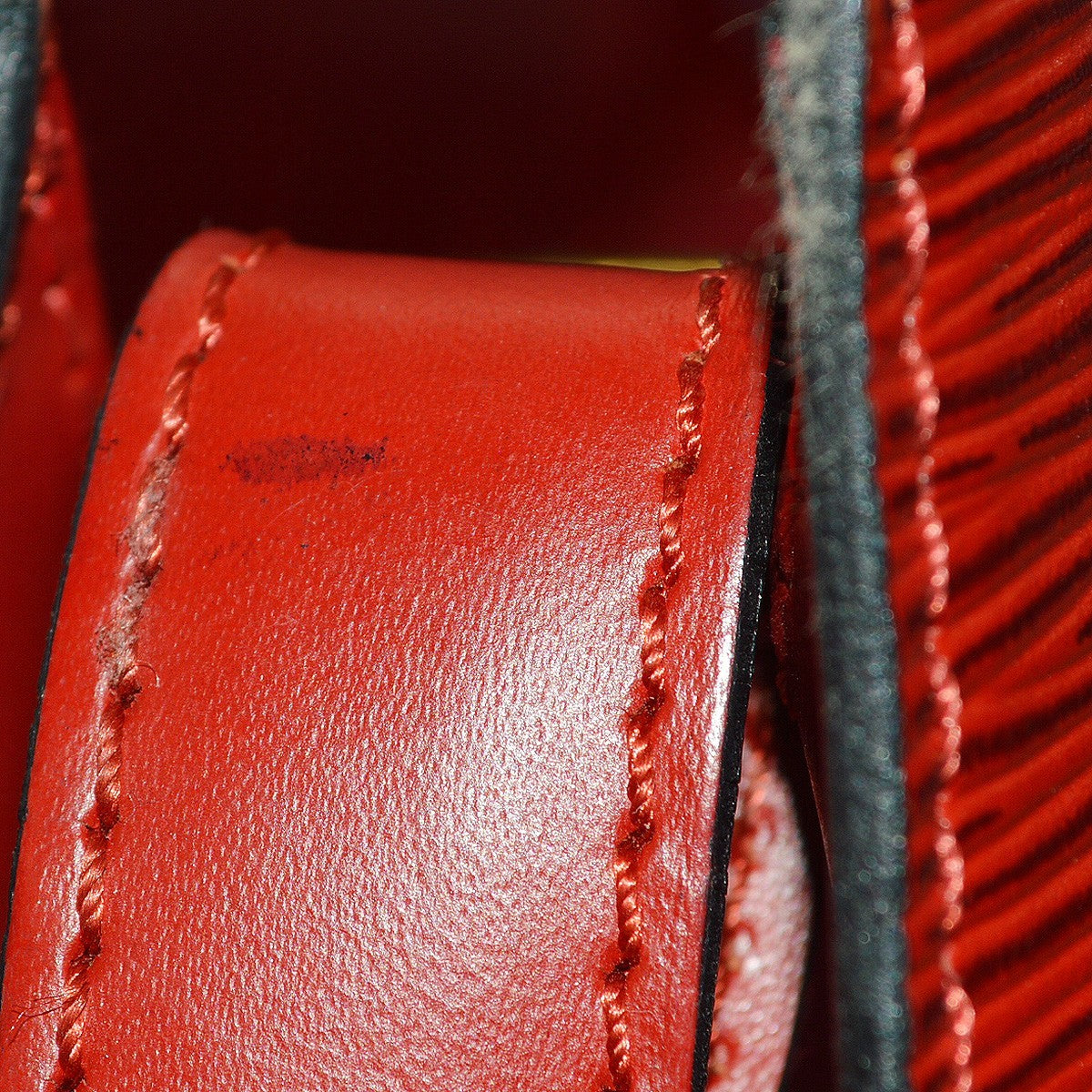 Louis Vuitton Cluny Epi Red Leather Shoulder Bag Bag (Pre-Owned)