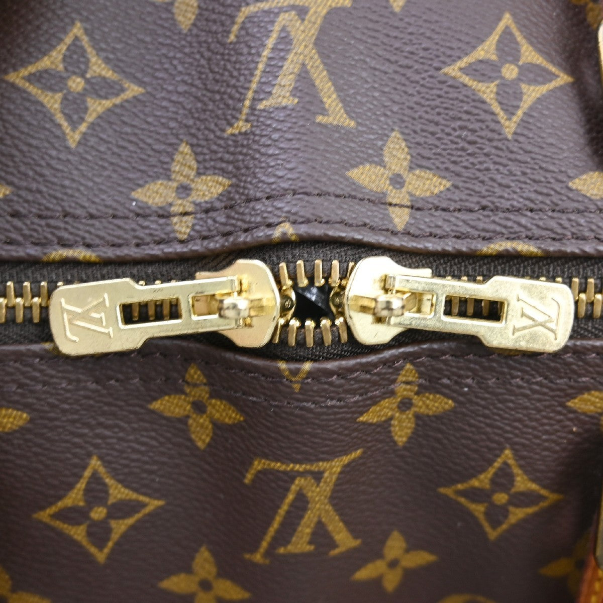 Louis Vuitton Keepall Monogram Canvas Brown Canvas Travel Bag Bag (Pre-Owned)