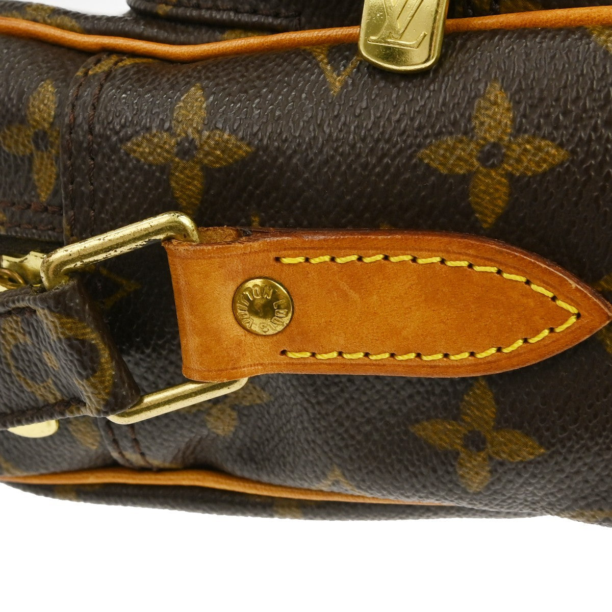 Louis Vuitton Nil Messenger Monogram Canvas Brown Canvas Handbag (Pre-Owned)