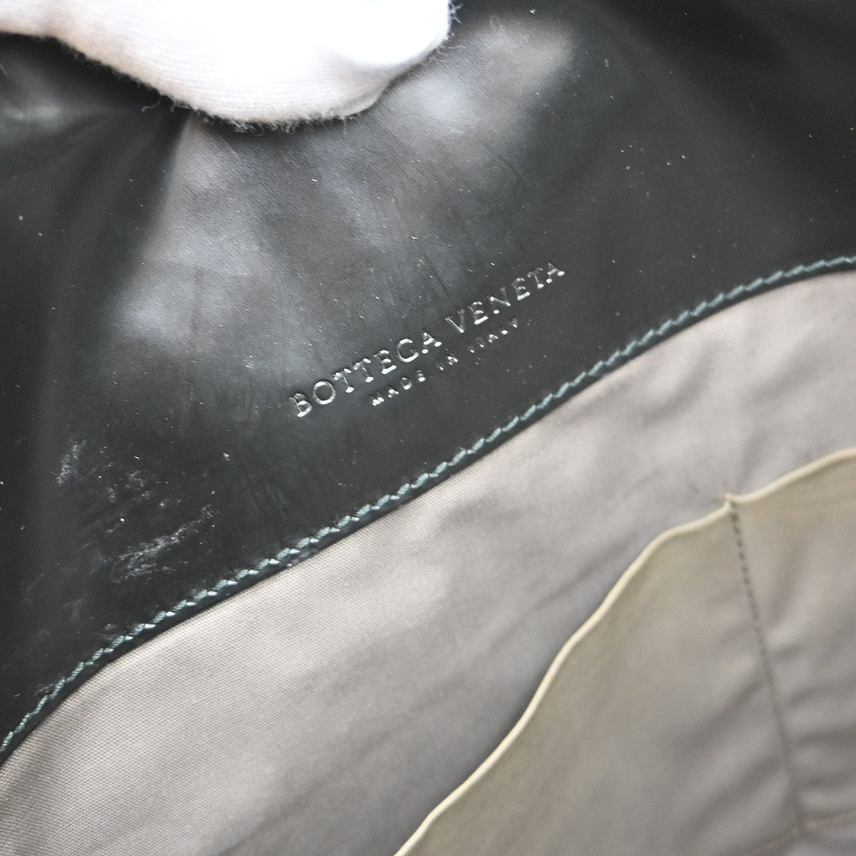 Bottega Veneta Intrecciato Shoulder Leather Black Leather Shoulder Bag Bag (Pre-Owned)