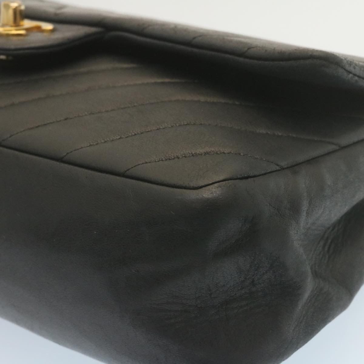 Chanel Vintage Classic Double Flap Chevron Lambskin Black Leather Handbag (Pre-Owned)