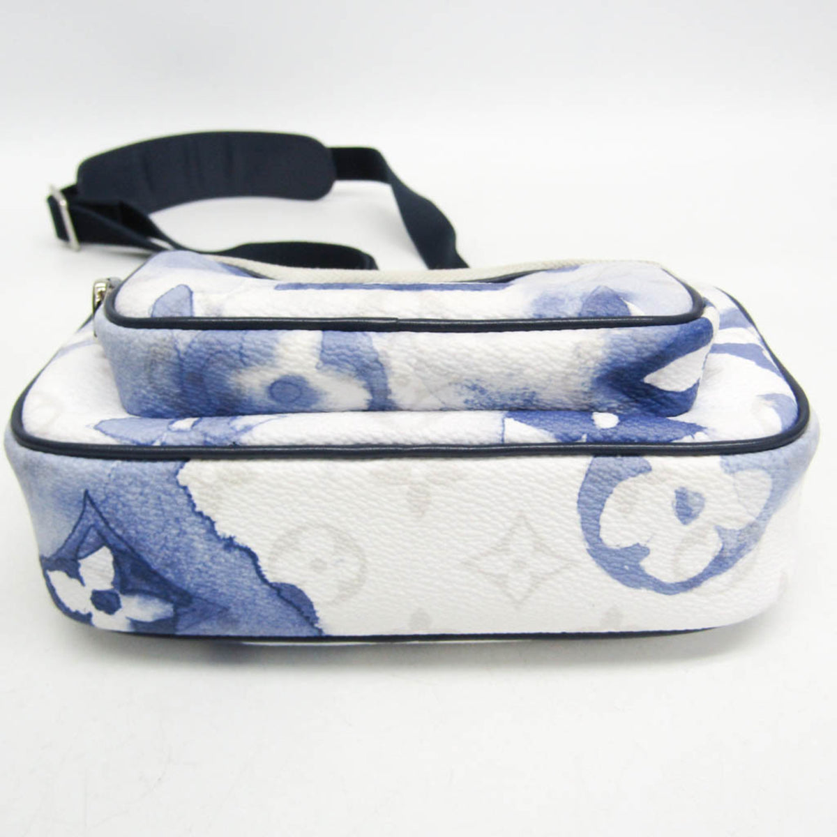 Louis Vuitton Outdoor Pouch Limited Edition Monogram Watercolor Canvas Blue Canvas Clutche & Pouche Bag (Pre-Owned)