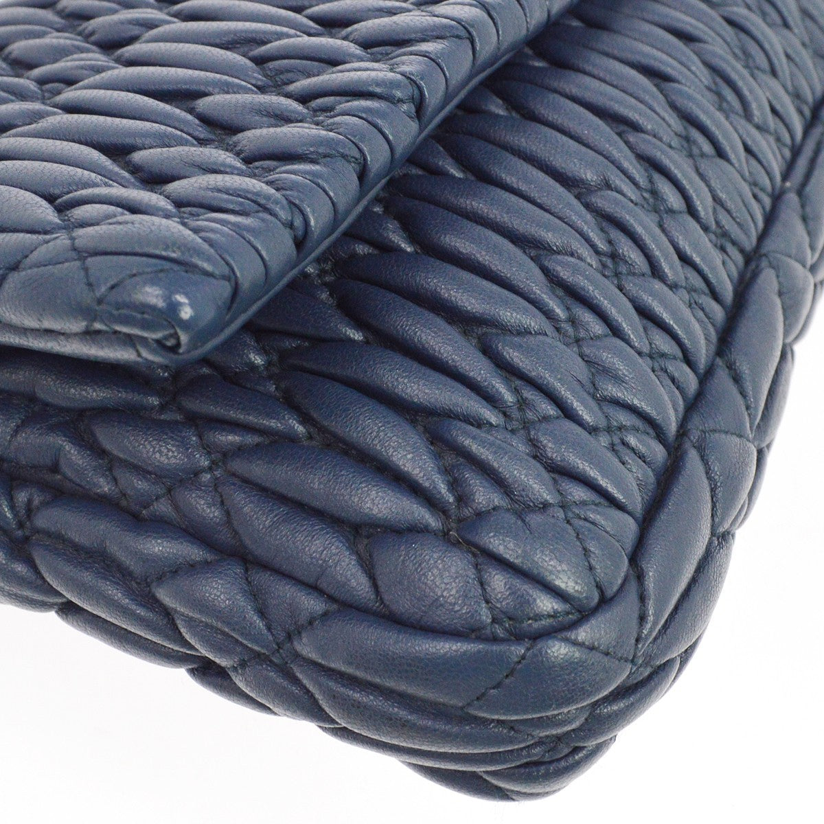 Miu Miu Crystal Clutch Matelasse Leather Navy Leather Clutche & Pouche Bag (Pre-Owned)