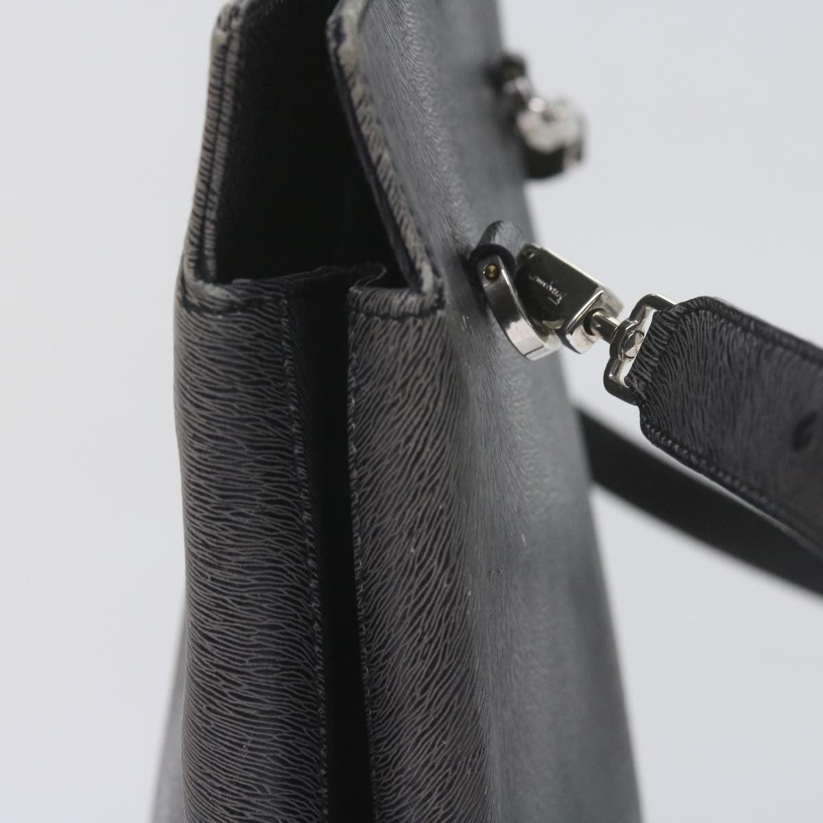 Salvatore Ferragamo Gancini Leather Gray Leather Handbag (Pre-Owned)