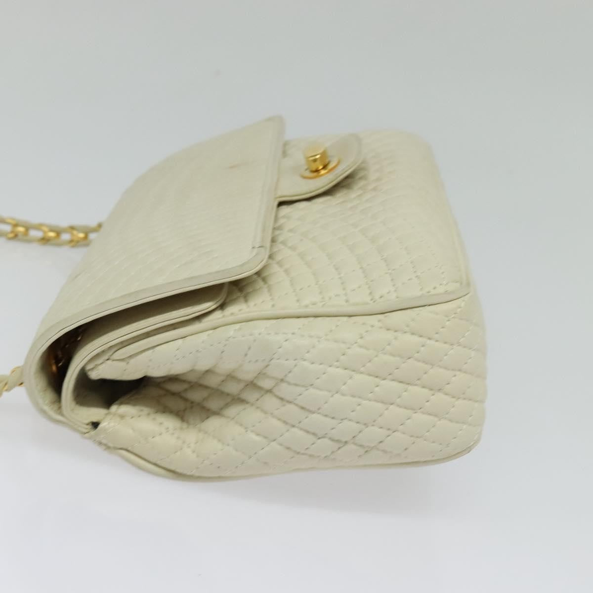 Bally Vintage Chain Quilted Leather White Leather Shoulder Bag Bag (Pre-Owned)
