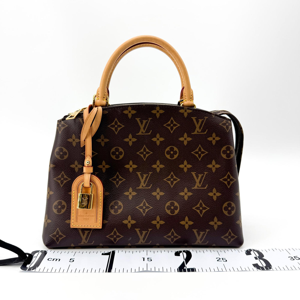 Louis Vuitton Petit Palais Monogram Canvas Brown Canvas Handbag (Pre-Owned)