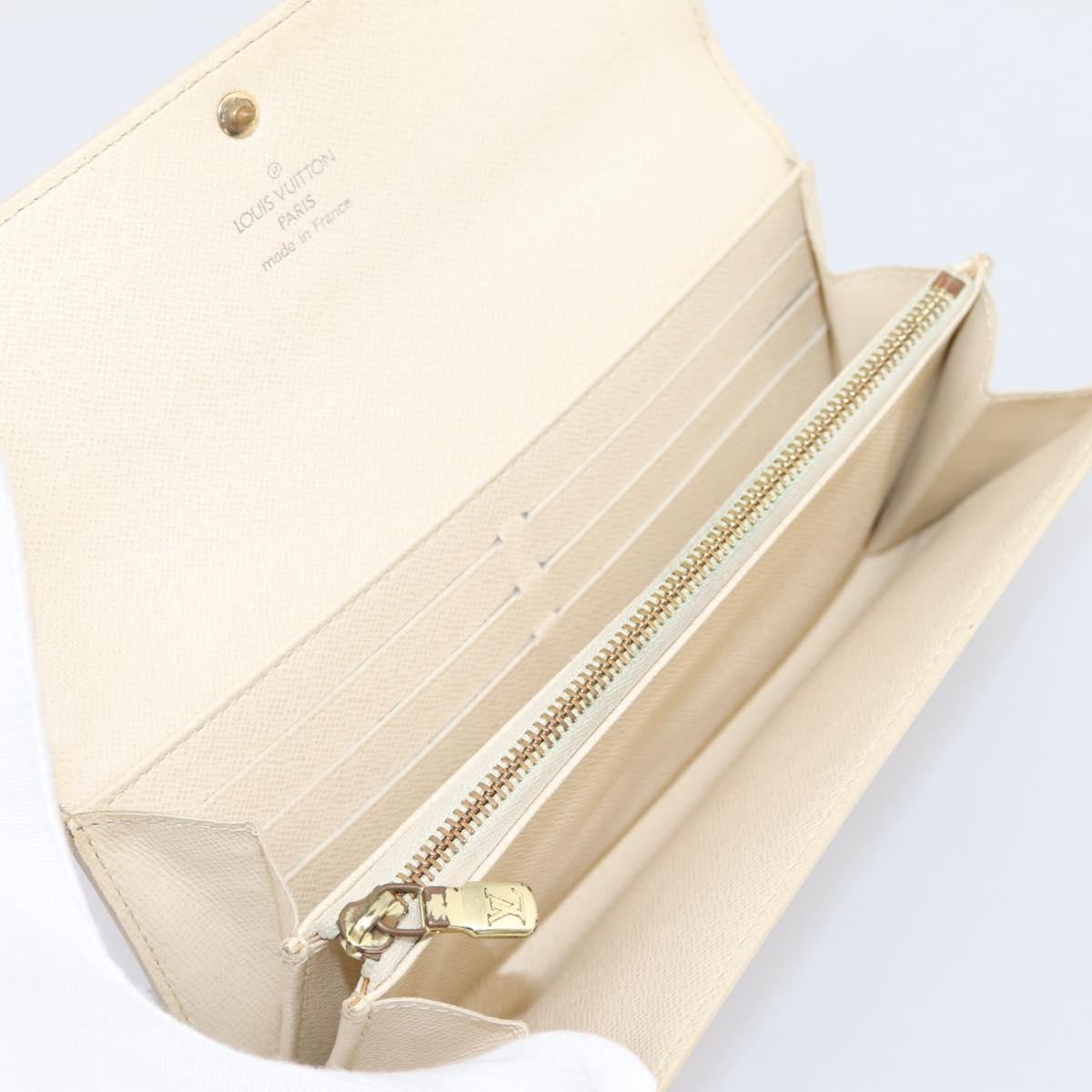Louis Vuitton Sarah Damier White Canvas Wallets Accessory (Pre-Owned)
