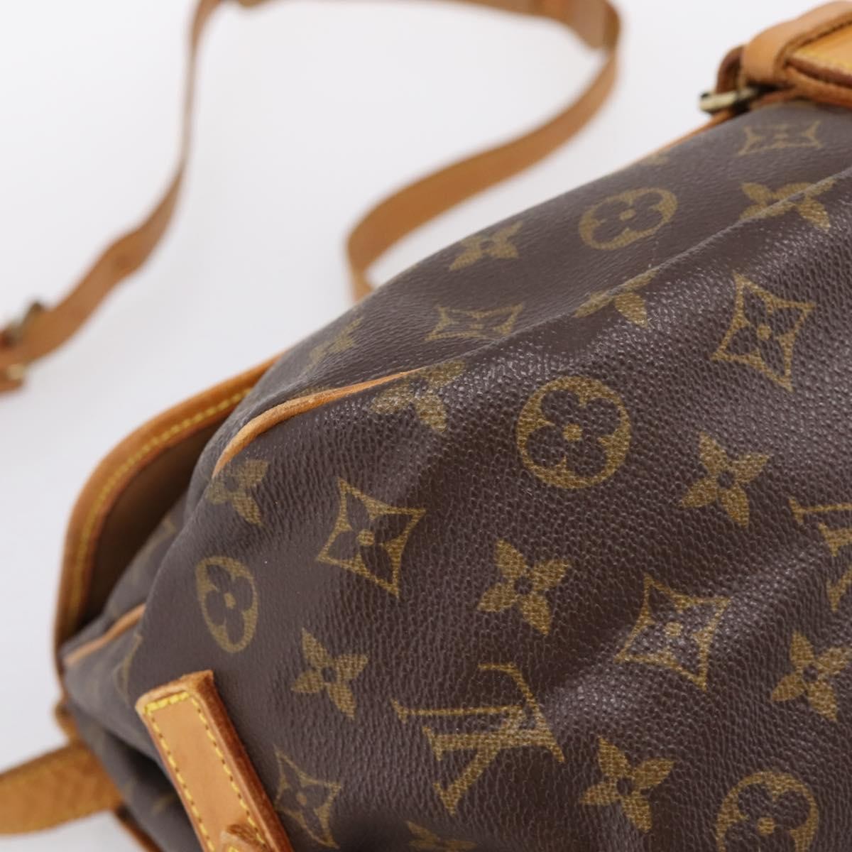 Louis Vuitton Saumur Monogram Brown Canvas Shoulder Bag Bag (Pre-Owned)