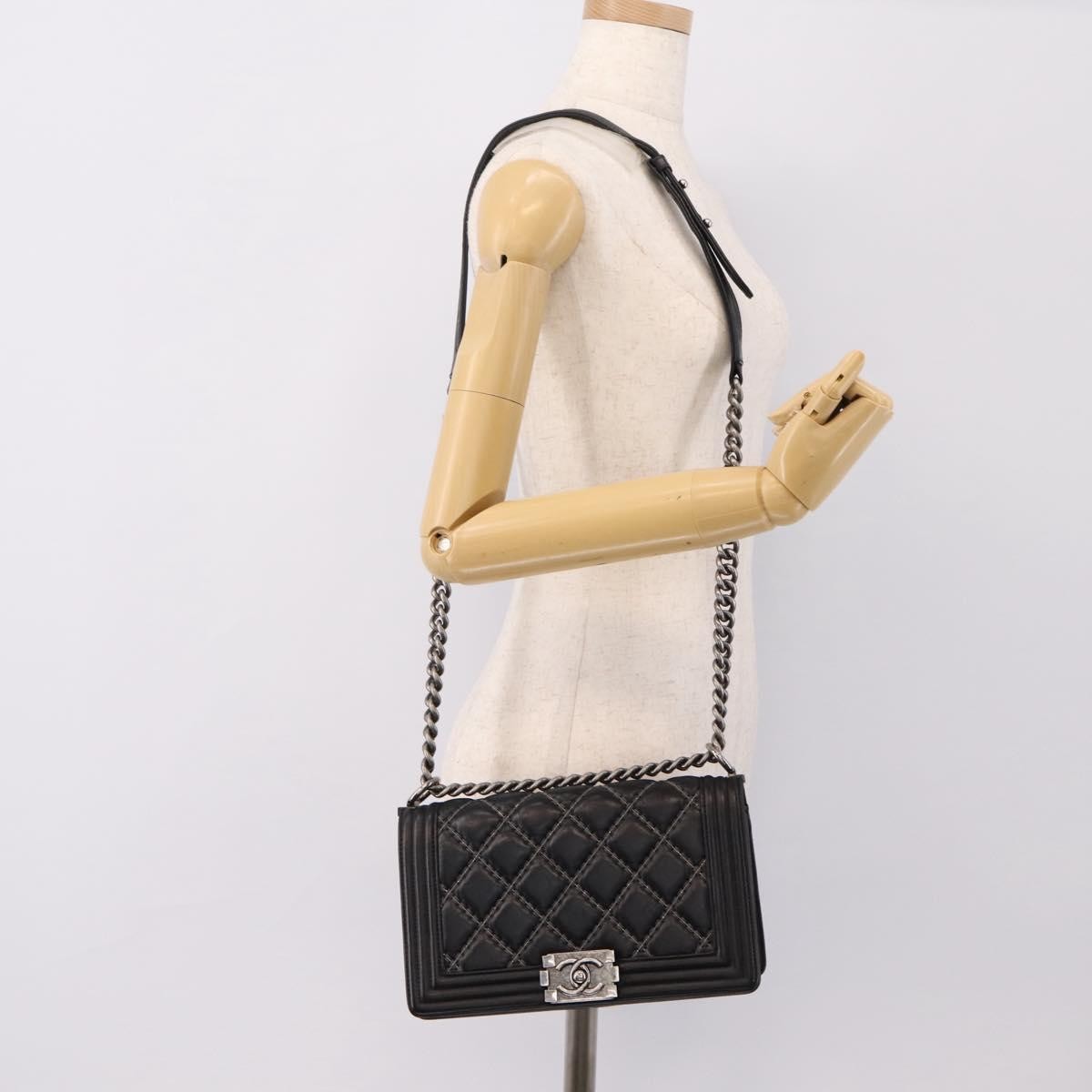 Chanel Boy Flap Quilted Calfskin With Micro Chain Detail Black Leather Shoulder Bag Bag (Pre-Owned)