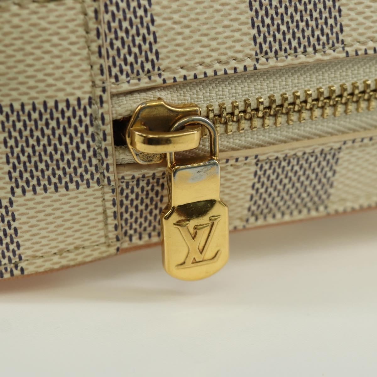 Louis Vuitton Neokapi Handag Damier Ebene Beige Canvas Clutche & Pouche Bag (Pre-Owned)