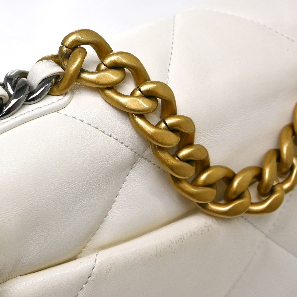 Chanel 19 Flap Quilted Leather White Calfskin Handbag (Pre-Owned)